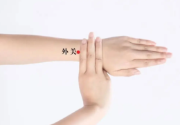 อาการปวดข้อมือคุณแม่ Mommys Wrist เพราะมือที่ดูแลลูกก็ควรได้รับการดูแลเช่นกัน