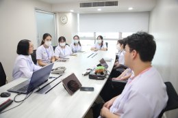 คลินิกการแพทย์แผนจีนหัวเฉียว จัดพิธีปฐมนิเทศนักศึกษาฝึกงาน คณะการแพทย์แผนจีน รุ่นที่ 17 มหาวิทยาลัยหัวเฉียวเฉลิมพระเกียรติ