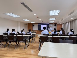 คลินิกการแพทย์แผนจีนหัวเฉียว จัดพิธีปฐมนิเทศนักศึกษาฝึกงาน คณะการแพทย์แผนจีน รุ่นที่ 17 มหาวิทยาลัยหัวเฉียวเฉลิมพระเกียรติ