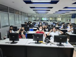 กิจกรรม "AI x BUSINESS: ใช้ AI ปลุกพลังในสายบริหารธุรกิจ"