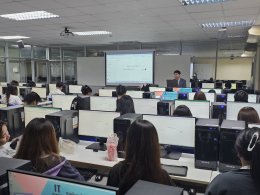 อบรมเสริมทักษะดิจิทัลให้นักศึกษาชั้นปีที่ 3 ภายใต้หัวข้อ AI ไม่ใช่สิ่งที่น่ากลัว...แต่เป็นผู้ช่วยนักบัญชี 