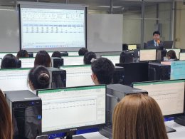 อบรมเสริมทักษะดิจิทัลให้นักศึกษาชั้นปีที่ 3 ภายใต้หัวข้อ AI ไม่ใช่สิ่งที่น่ากลัว...แต่เป็นผู้ช่วยนักบัญชี 