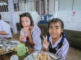 กิจกรรม สอนน้องพอเพียง ณ โรงเรียนวัดหนองมะค่า อำเภอโพธาราม จังหวัดราชบุรี