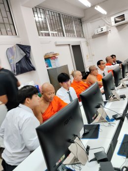 การอบรม "การประยุกต์ใช้ AI ในการทำธุรกิจและทำสื่ออย่างสร้างสรรค์"  โดยร่วมกับวัดอุดมรังสี เขตหนองแขม