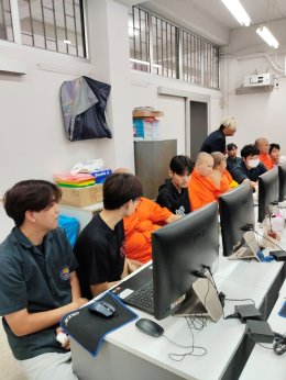 การอบรม "การประยุกต์ใช้ AI ในการทำธุรกิจและทำสื่ออย่างสร้างสรรค์"  โดยร่วมกับวัดอุดมรังสี เขตหนองแขม