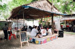 เรียนรู้วิถีชีวิตกันที่ "บ้านไม้ชายคลอง ชุมชนพูนบำเพ็ญ" (ซอยบางแวก 116)