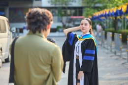 "ยินดีกับความสำเร็จที่แลกมาด้วยความมุ่งมั่น"