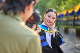 "ยินดีกับความสำเร็จที่แลกมาด้วยความมุ่งมั่น"