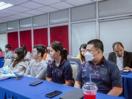 บรรยายพิเศษนอกเหนือจากบทเรียนในหัวข้อ Surviving The 2020s: Organizational Strategies for a New Era