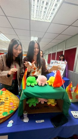 กิจกรรมร่วมกันออกแบบบูธวัฒนธรรมนานาชาติ 