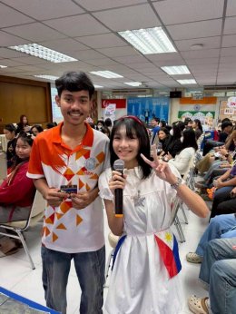 กิจกรรมร่วมกันออกแบบบูธวัฒนธรรมนานาชาติ 