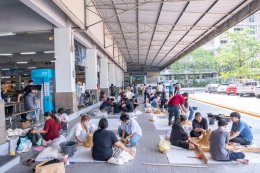 บริหารธุรกิจร่วมใจ ก่อเจดีย์ทรายต้อนรับสงกรานต์