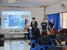 โครงการบริการวิชาการ ในหัวข้อ "การเพิ่มมูลค่าสินค้า, การต่อยอดเรือจำลองให้เป็นสินค้าพรีเมียม, การสร้างสรรค์สินค้าจากฝาขวดน้ำ" ณ ชุมชนบางหญ้าแพรก จ.สมุทรสาคร