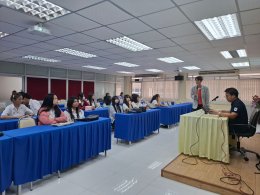 กิจกรรม "Ready To Work เตรียมความพร้อมสู่โลกอาชีพ" แก่นักศึกษาชั้นปีที่ 1 กลุ่ม1B1