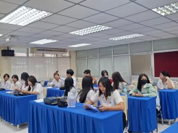 กิจกรรม "Ready To Work เตรียมความพร้อมสู่โลกอาชีพ" แก่นักศึกษาชั้นปีที่ 1 กลุ่ม1B1