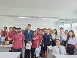 ยินดีต้อนรับคณาจารย์ และน้องๆ จากโรงเรียนสามพรานวิทยา