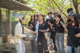 โครงการ "พัฒนาศักยภาพบัณฑิตผ่านการบูรณาการการเรียนรู้ วิจัย และวัฒนธรรม" ณ ฟาร์มไก่ไข่อารมณ์ดี by น้องมด และน้องมดเจริญการค้า อ.สวนผึ้ง จ.ราชบุรี 