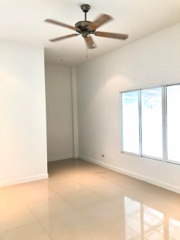 EHL - 213414 หมู่บ้านเจียระไน 5 นครปฐม