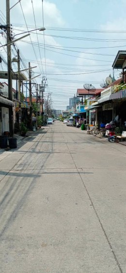 EHL-233637 หมู่บ้าน ปรีชา ใกล้รถไฟฟ้าสายสีชมพู