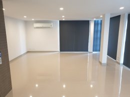 EHL-233835 ให้เช่า อาคาร โฮมออฟฟิต ทั้งหลัง 