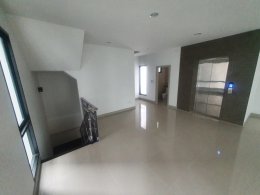 EHL-233835 ให้เช่า อาคาร โฮมออฟฟิต ทั้งหลัง 