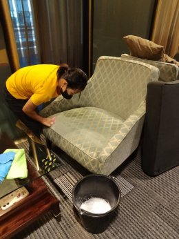 งานทำความสะอาดเก้าอี้/โซฟา เรียกใช้ Cleaning Solution - บริษัท การบินกรุงเทพ จำกัด (มหาชน) 