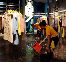 Big Cleaning ร้านค้าในห้างสรรพสินค้า