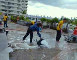 ขจัดคราบฝังลึก ขัดพื้นเงางาม ด้วยบริการ Big Cleaning จากมืออาชีพ