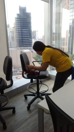 บริการทำความสะอาดครั้งใหญ่ (Big Cleaning) และซักเก้าอี้-โซฟา โดยทีมงานมืออาชีพ