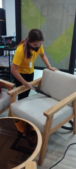 บริการทำความสะอาดครั้งใหญ่ (Big Cleaning) และซักเก้าอี้-โซฟา โดยทีมงานมืออาชีพ