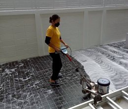 ดูแลพื้นหินภายนอกบ้านให้สะอาดปลอดภัยลดความเสี่ยงจากการลื่นล้ม