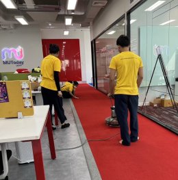 คืนความสะอาดสดชื่นให้พื้นที่สำนักงานด้วยบริการซักพรมและเฟอร์นิเจอร์ครบวงจร