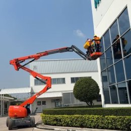 ยกระดับความใสให้อาคารคุณ Cleaning Solution พร้อมให้บริการทำความสะอาดตึกสูงทุกรูปแบบ