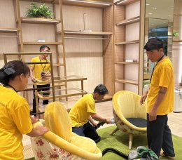 บอกลาฝุ่นสะสม! ชุบชีวิตผ้าม่านและพรมร้านค้าด้วยเทคโนโลยีสตรีมไอน้ำขั้นสูง