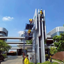 Big Cleaning แผ่นคอมโพสิต สะอาดทุกจุด แม้งานบนที่สูง