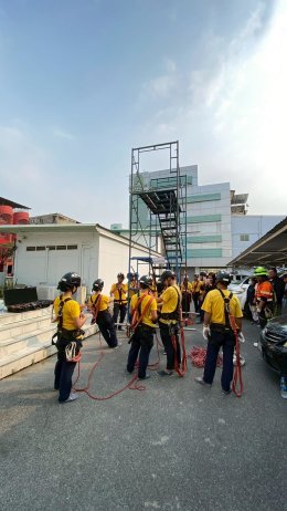 มาตรฐานงานระดับองค์กร / B2B ที่เราให้ความสำคัญ ทีมงานของเรา ผ่านการอบรมหลักสูตรความปลอดภัยในการทำงานบนที่สูง