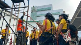 มาตรฐานงานระดับองค์กร / B2B ที่เราให้ความสำคัญ ทีมงานของเรา ผ่านการอบรมหลักสูตรความปลอดภัยในการทำงานบนที่สูง