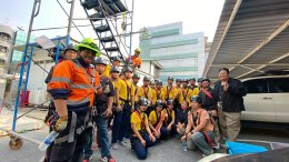 มาตรฐานงานระดับองค์กร / B2B ที่เราให้ความสำคัญ ทีมงานของเรา ผ่านการอบรมหลักสูตรความปลอดภัยในการทำงานบนที่สูง