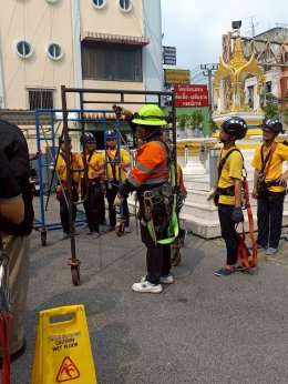 มาตรฐานงานระดับองค์กร / B2B ที่เราให้ความสำคัญ ทีมงานของเรา ผ่านการอบรมหลักสูตรความปลอดภัยในการทำงานบนที่สูง