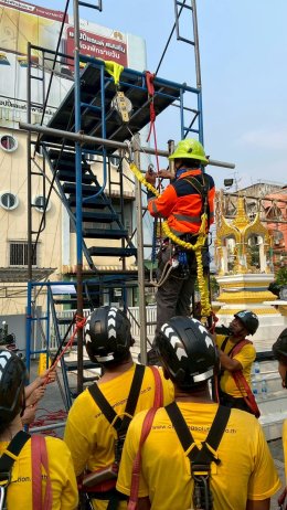 มาตรฐานงานระดับองค์กร / B2B ที่เราให้ความสำคัญ ทีมงานของเรา ผ่านการอบรมหลักสูตรความปลอดภัยในการทำงานบนที่สูง