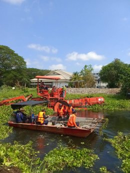 กิจกรรมจิตอาสาเดินหน้ากำจัดผักตบชวาและวัชพืชทางน้ำ ในลำน้ำแม่กวง (บริเวณ ด้านหลังโรงเรียนเฉลิมพระเกียรติ 48 พรรษา ในพระราชูปถัมภ์ฯ)