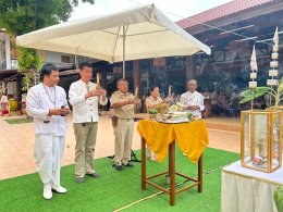 ร่วมงานบวงสรวง งานประเพณีใส่ขันดอกไม้บูชาอินทขิล เสาหลักเมืองป่าซาง