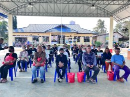 ร่วมให้การต้อนรับคณะจาก กรมทหารราบที่ 7 นำโดย พันเอกยอดชาย พวงวรินทร์ ผู้บังคับการกรมทหารราบที่ 7 และคุณชวนขวัญ พวงวรินทร์ ประธานสมาคมแม่บ้านทหารราบ กรมทหารราบที่ 7 ที่ได้นำผ้าห่มมามอบให้กับผู้สูงอายุ ผู้ยากไร้ กลุ่มเปราะบาง ตามโครงการมอบความอุ่นกายส่งควา