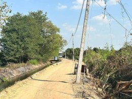 ลงพื้นที่ตรวจเยี่ยมหน้างานโครงการก่อสร้างถนนคอนกรีตเสริมเหล็กทางหลวงท้องถิ่น ลพ.ถ 46060 สายเลียบลำเหมืองส่งน้ำด้วยพลังงานไฟฟ้า หมู่ที่ 4