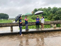 ลงพื้นที่เฝ้าระวังติดตาม ระดับลำน้ำทา เพื่อป้องกันน้ำท่วมฉับพลัน และน้ำป่าไหลหลาก ในเขตเทศบาลตำบลท่าเชียงทอง