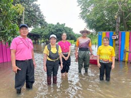 ลงพื้นที่ออกสำรวจความเสียหายของบ้านเรื่อนประชาชนที่ได้รับผลกระทบจากลำน้ำทาและลำน้ำกวงเอ่อล้นเข้าท่วม