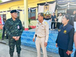 ส่งมอบสิ่งของอุปโภค-บริโภคที่จำเป็น เพื่อเป็นขวัญและกำลังใจให้แก่กำลังพลที่ปฏิบัติหน้าที่ ณ สนามชายแดนไทย - กัมพูชา