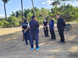 ลงพื้นที่ ดูสถานที่เพื่อปรับปรุงภูมิทัศน์สนามกีฬาของเทศบาลตำบลท่าเชียงทอง 