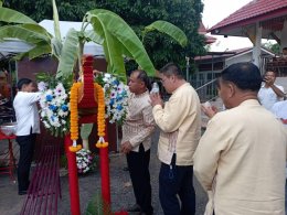 ร่วมพิธีทำบุญสรงน้ำพระธาตุเจดีย์ศรีม่วงต้นผึ้ง สรงน้ำดำหัวครูบาบุญคิด และสืบชะตาหลวงหมู่บ้าน(ใจ๋บ้าน)