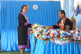 พิธีมอบใบประกาศนียบัตรแก่ผู้สำเร็จการศึกษา นักเรียนโรงเรียนผู้สูงอายุเทศบาลตำบลท่าเชียงทอง